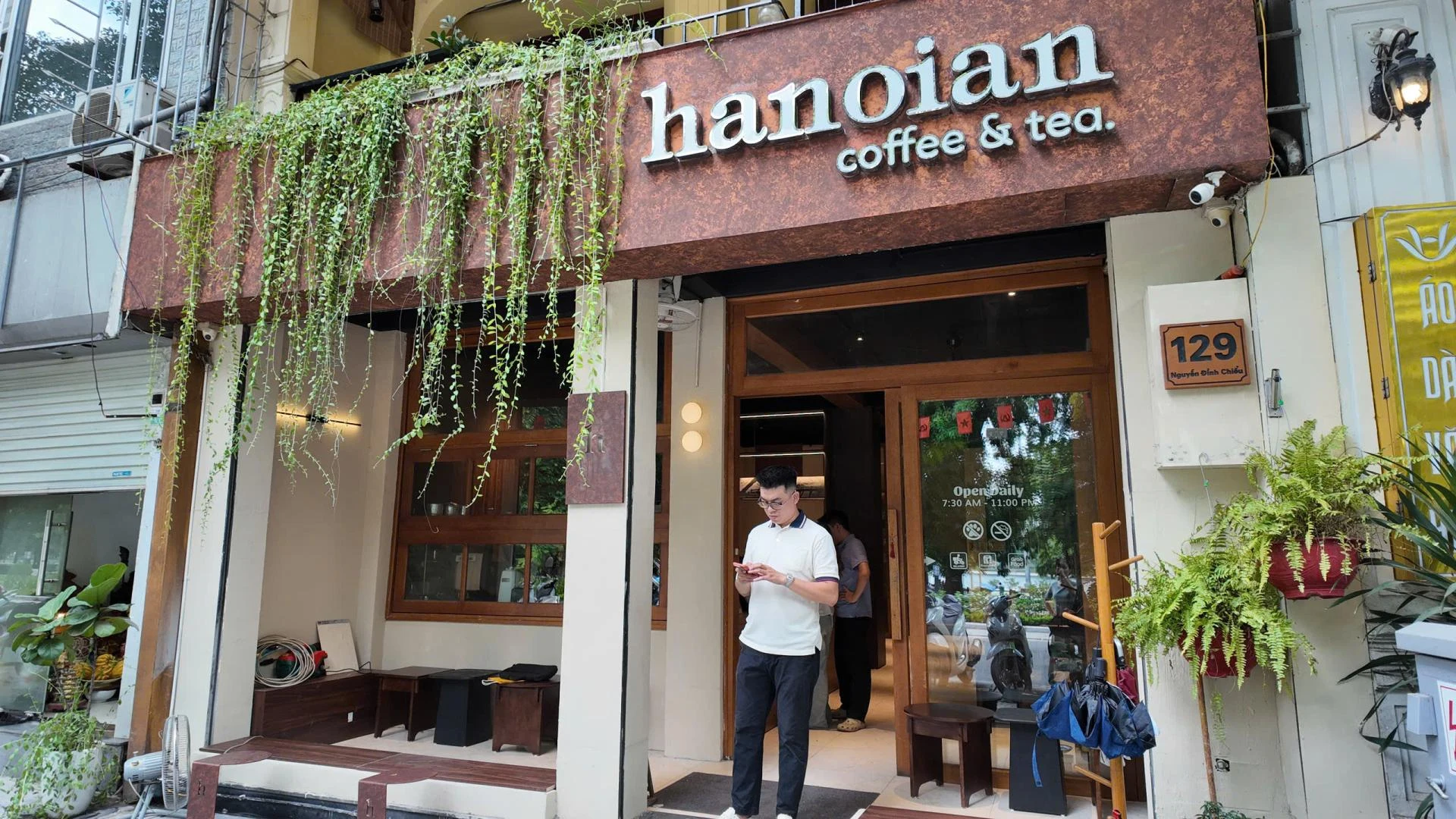 HANOIAN COFFEE & TEA